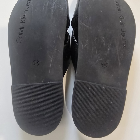 Calvin Klein Women's Black Cross-Strap Sandals - Picture 3 of 4